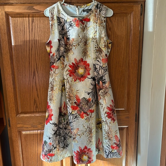 Gracia Floral and Gold A-Line Dress - Picture 5 of 16